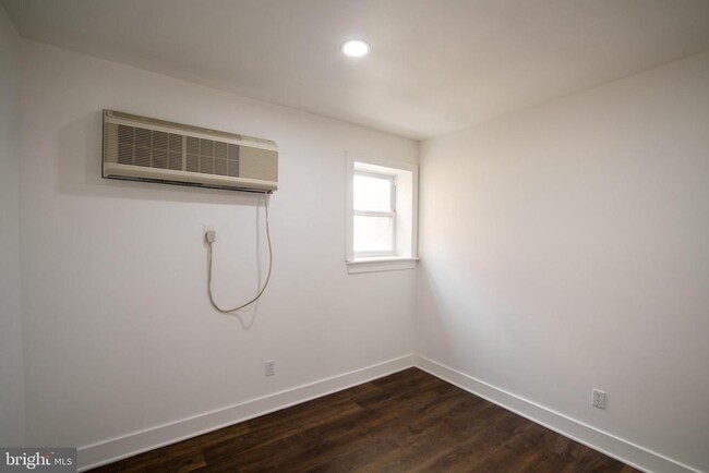 Building Photo - 1413 Lombard St