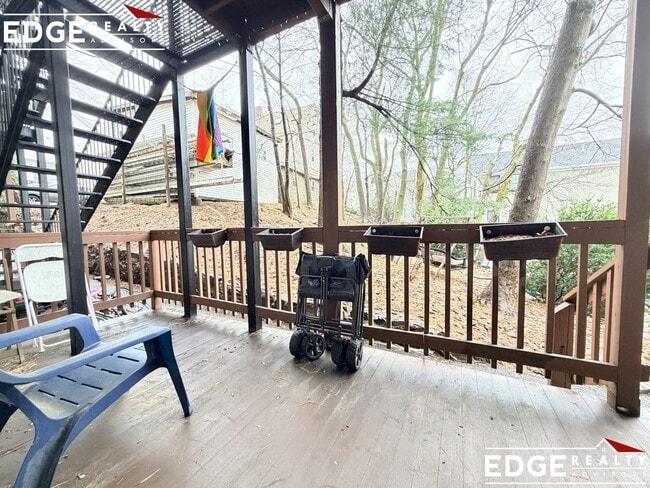 Building Photo - 5 Delaware Pl