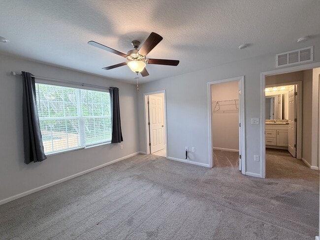 Building Photo - 4541 Cambria St