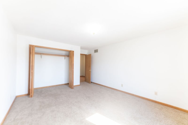 Building Photo - 1314 W Kirkwood Ave