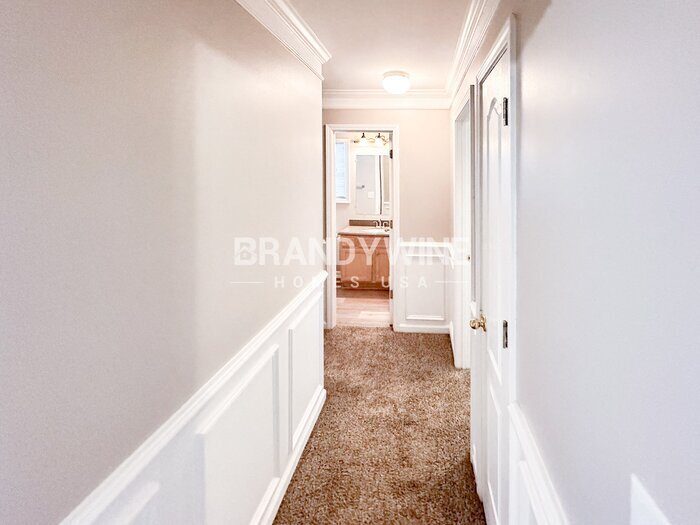 Building Photo - 6979 Pine Shadow Way