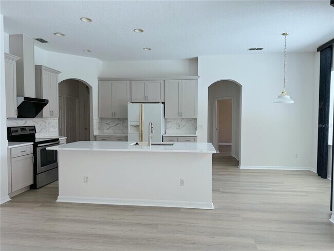 Building Photo - 4825 Brightmour Cir