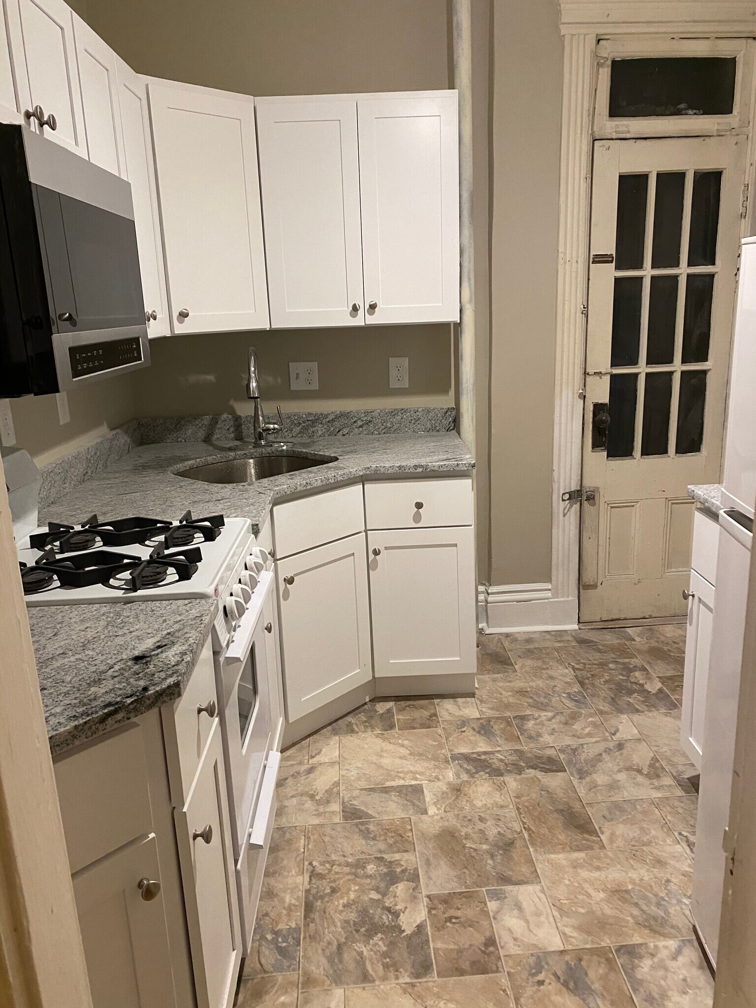 Building Photo - 52 Charlesgate E