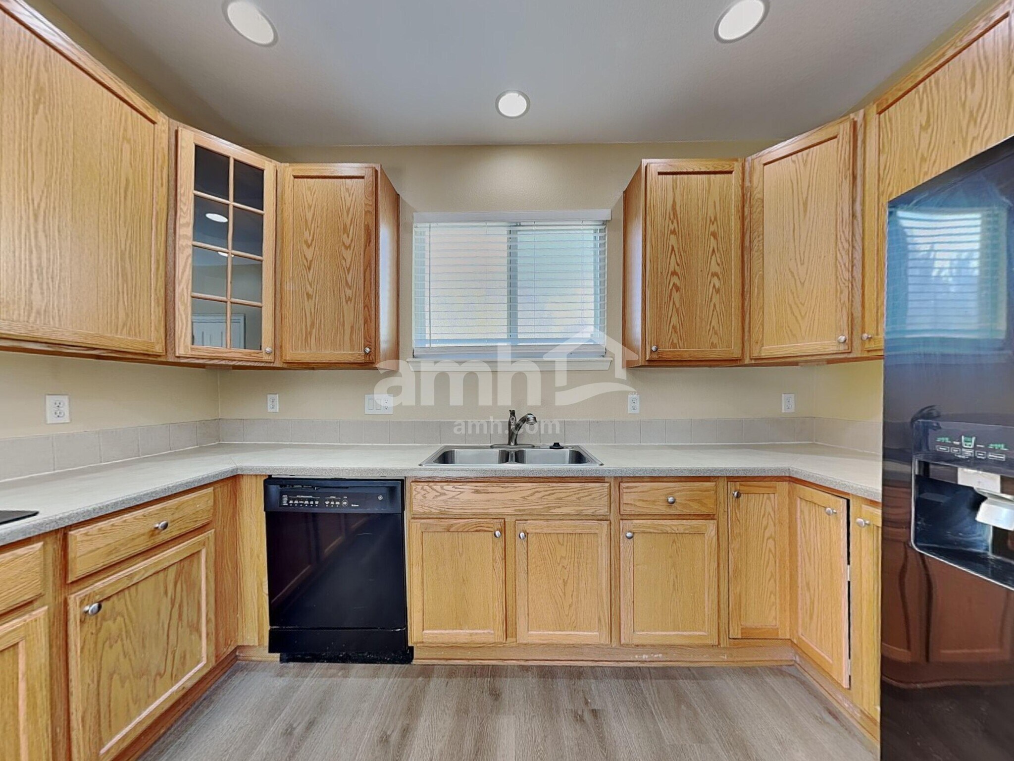 Building Photo - 9742 Jasper Dr