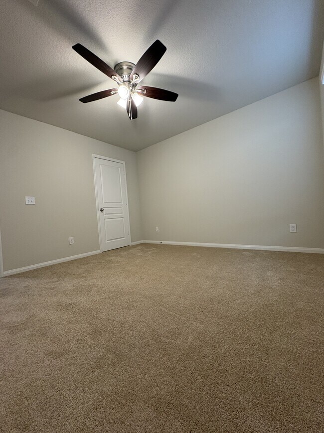 Building Photo - 20115 Bellflower Glen Dr