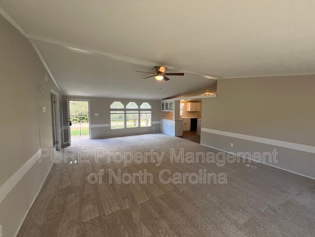 Building Photo - 318 Rankin Hill Rd