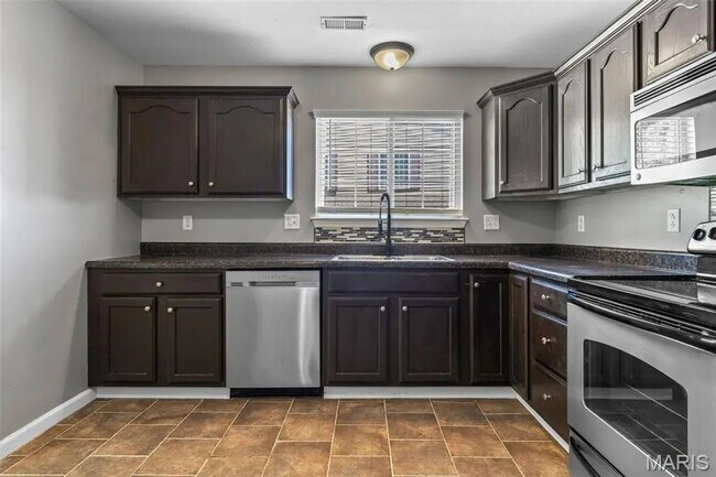 Building Photo - 1835 Woodland Trails