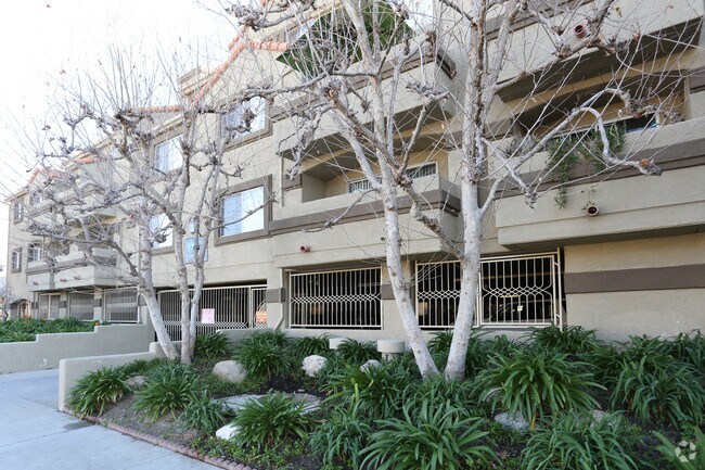 Building Photo - Canoga Luxury Apartments