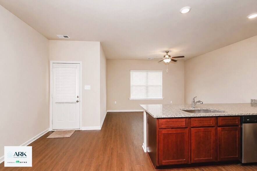 Building Photo - 8079 Hagood St