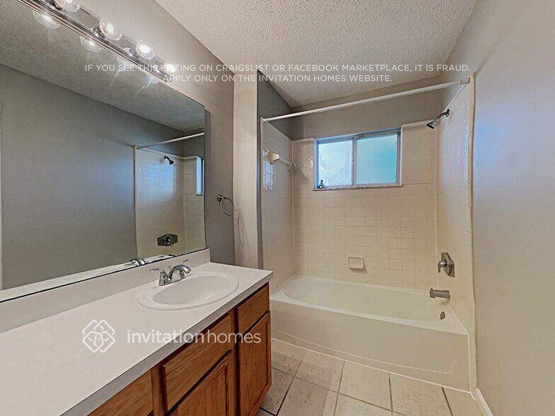 Building Photo - 12473 Hatton Chase Ln E