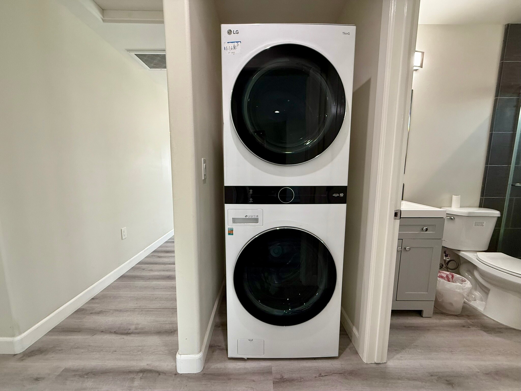 In unit washer & dryer - 1141 W 49th St