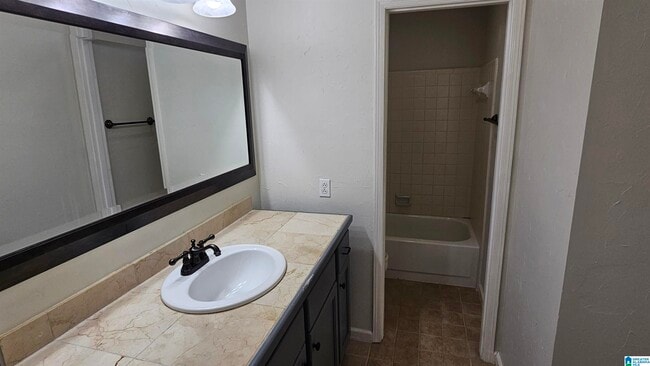 Building Photo - 3028 Old Stone Dr