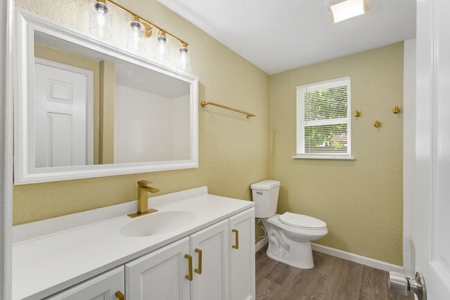 Building Photo - 8524 Dandy Ave