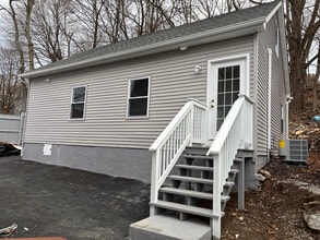 Building Photo - 25 Beech St