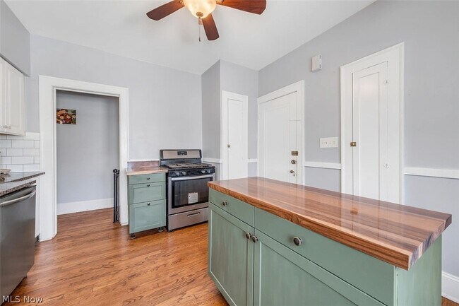 Building Photo - 2287 Ogontz Ave