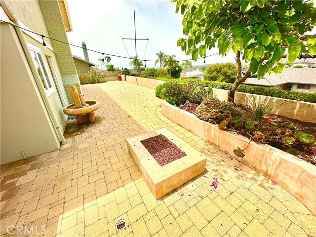 Building Photo - 239 Via Socorro