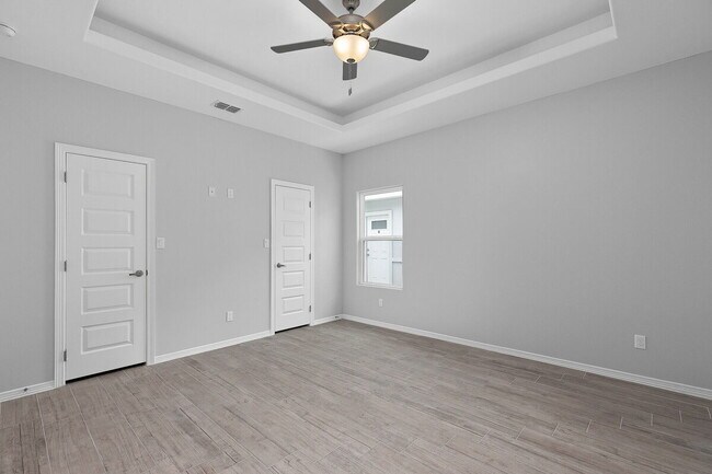 Building Photo - "Spacious 3-Bedroom Haven with Elegant Granite Touches in Weslaco!"