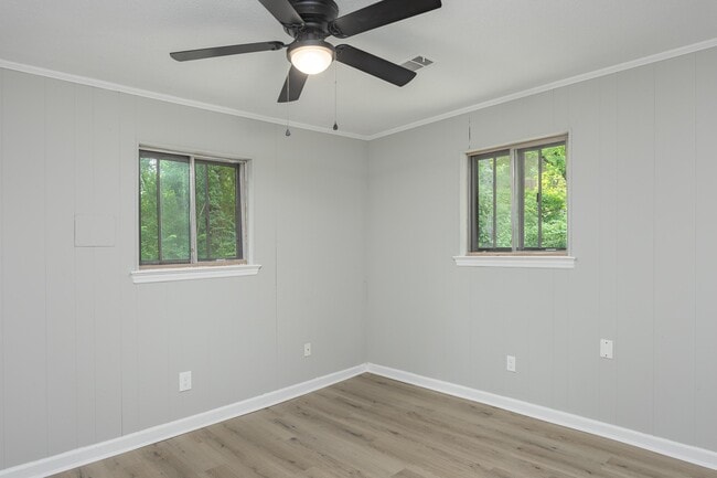 Building Photo - 7742 Holiday Hills Cir