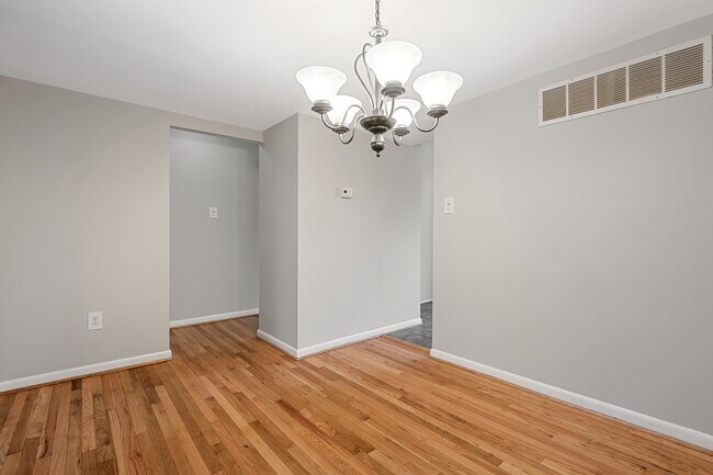 Building Photo - 10661 High Beam Ct