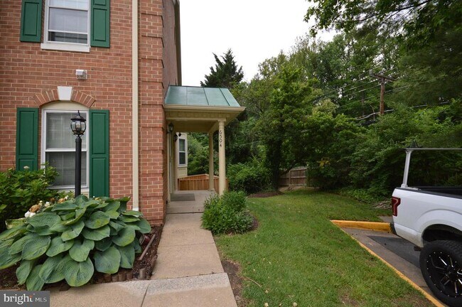 Building Photo - 6504 Castine Ln