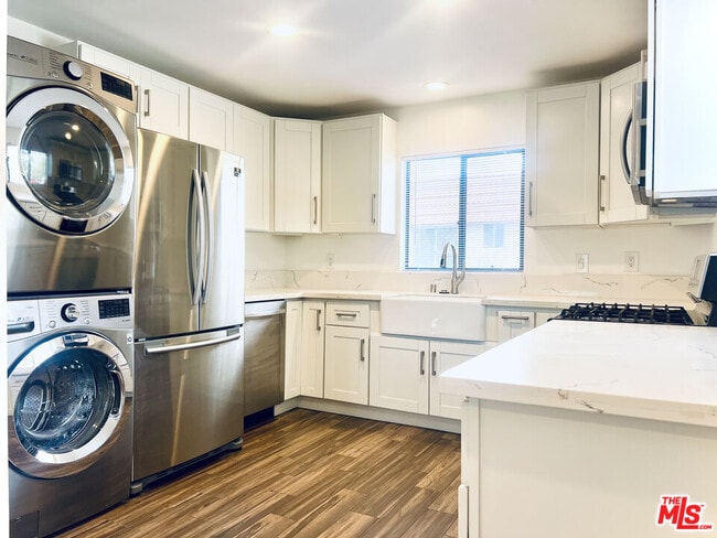 Building Photo - 532 El Dorado St