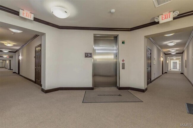 Building Photo - 1270 Strassner Dr