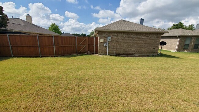 Building Photo - 301 Ponderosa Trail