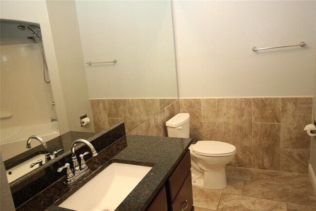 Building Photo - 107 Vista Verdi Cir