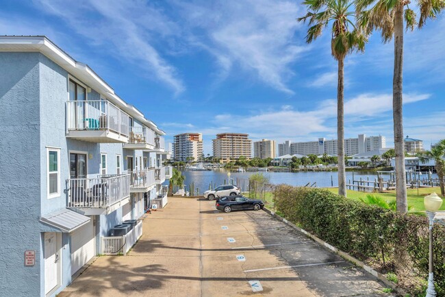 Building Photo - Charming 3-Story Townhome with Harbor View...