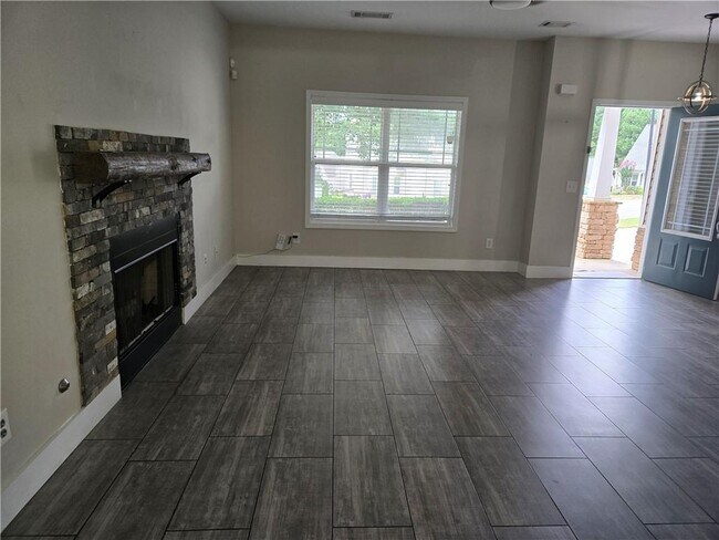 Building Photo - 1448 Autumn Wood Trail