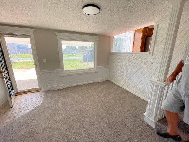 Building Photo - Newly remodeled 3 bedroom home