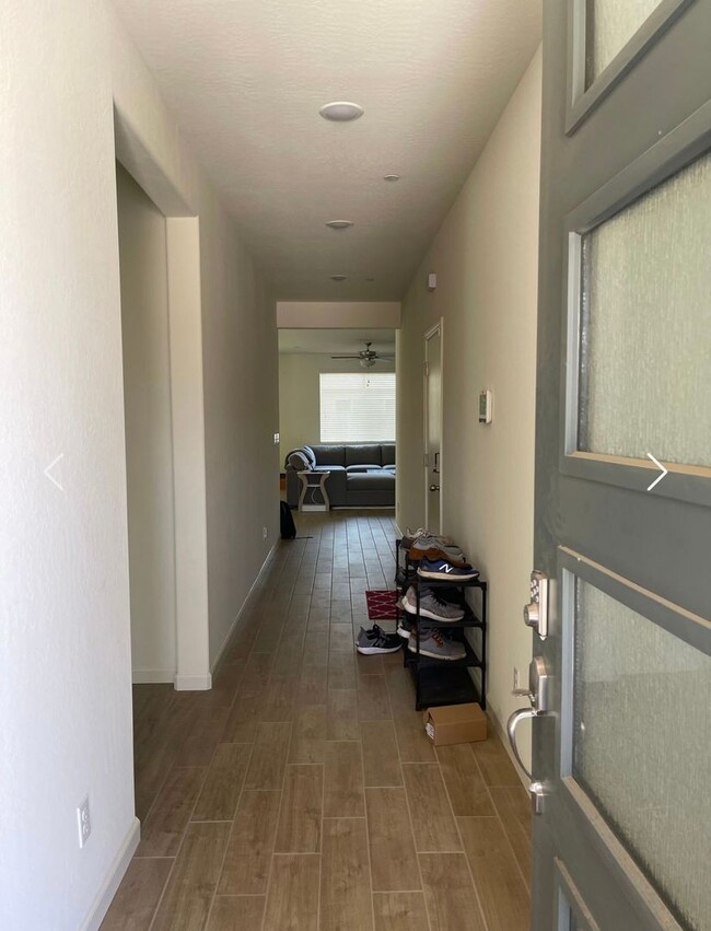 Building Photo - Lovely 3 Bedroom / 2 Bathroom for rent $2,495