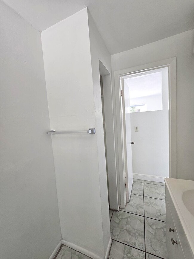 Building Photo - 3135 Blount St