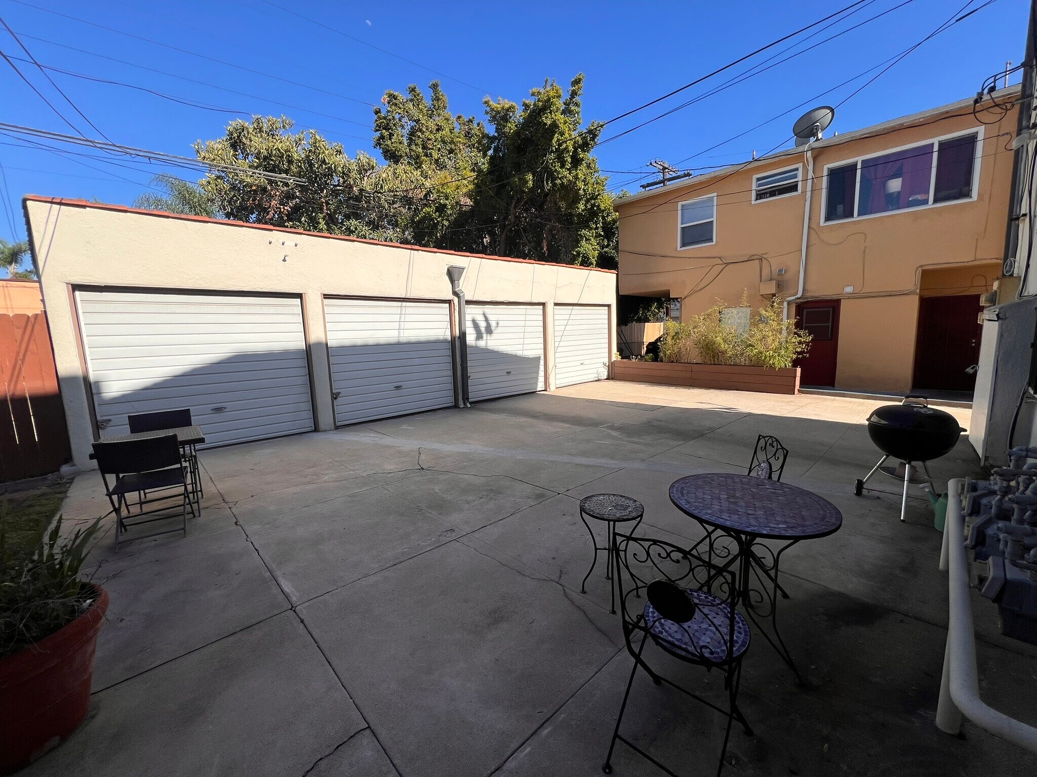 Building Photo - 1248 S La Jolla Ave
