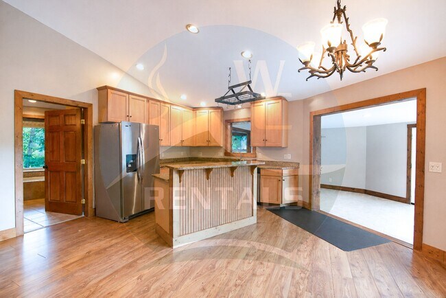 Building Photo - 84 Loveland Vis