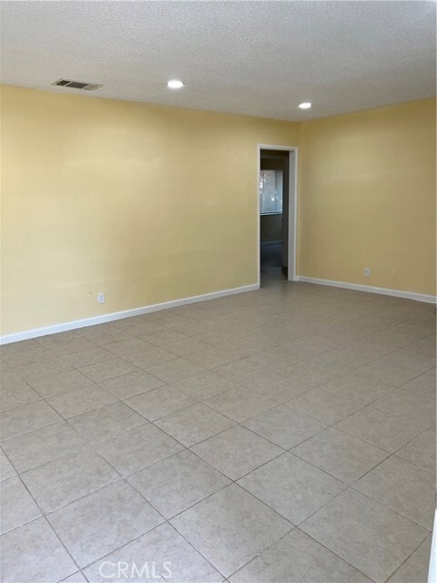 Building Photo - 9130 10th Ave