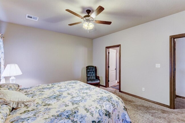 Building Photo - 1413 Scenic Ridge
