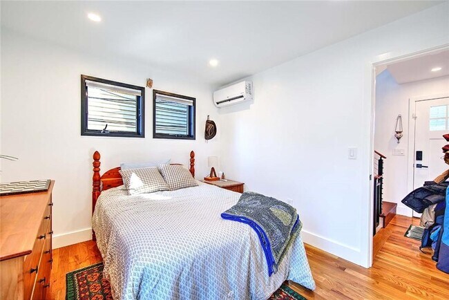 Building Photo - 37 Ring St