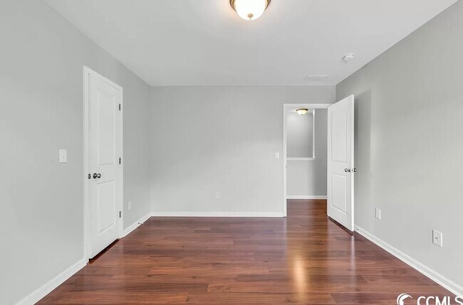 Building Photo - 4462 Marshwood Dr