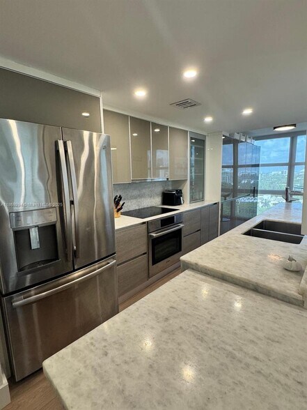 Primary Photo - 1865 Brickell Ave