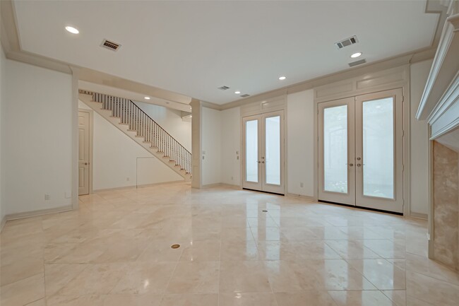 Building Photo - 109 Asbury St