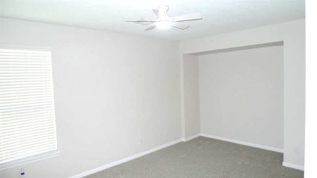 Building Photo - 6707 Lindale Springs Ln