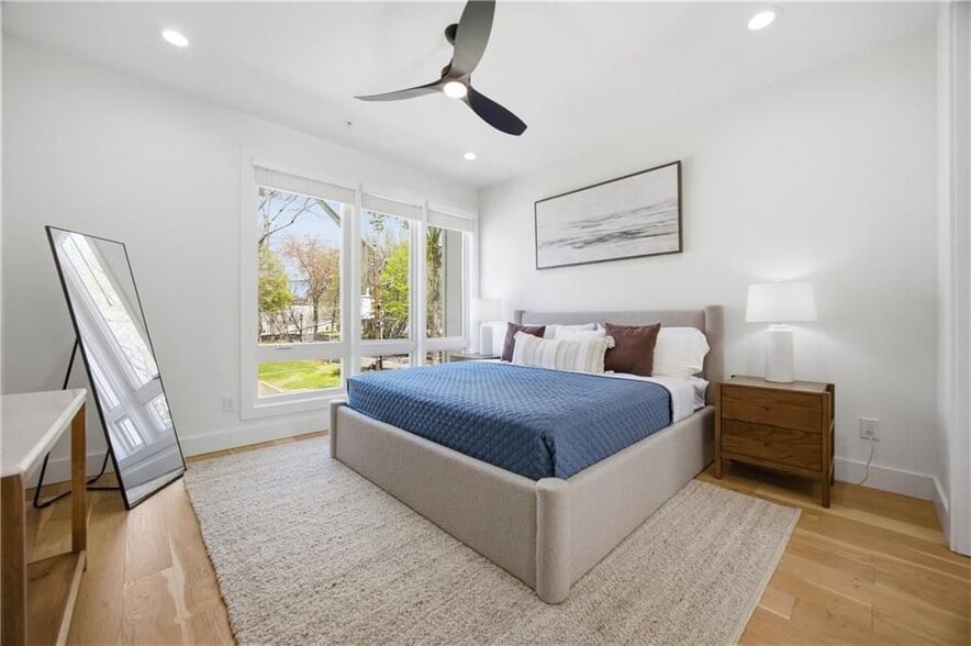 Building Photo - 434 Markham St SW