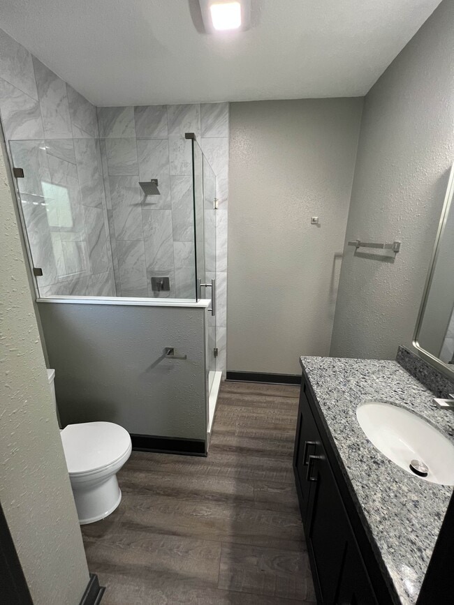 Building Photo - 1105 N Rusk St