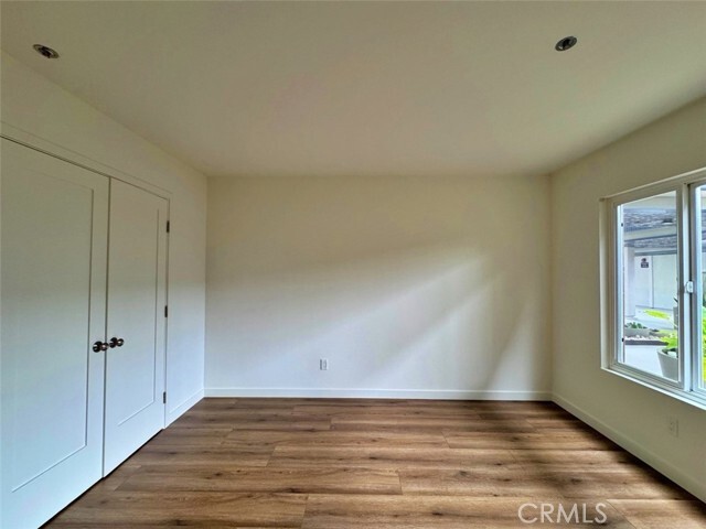 Building Photo - 230 S Catalina Ave