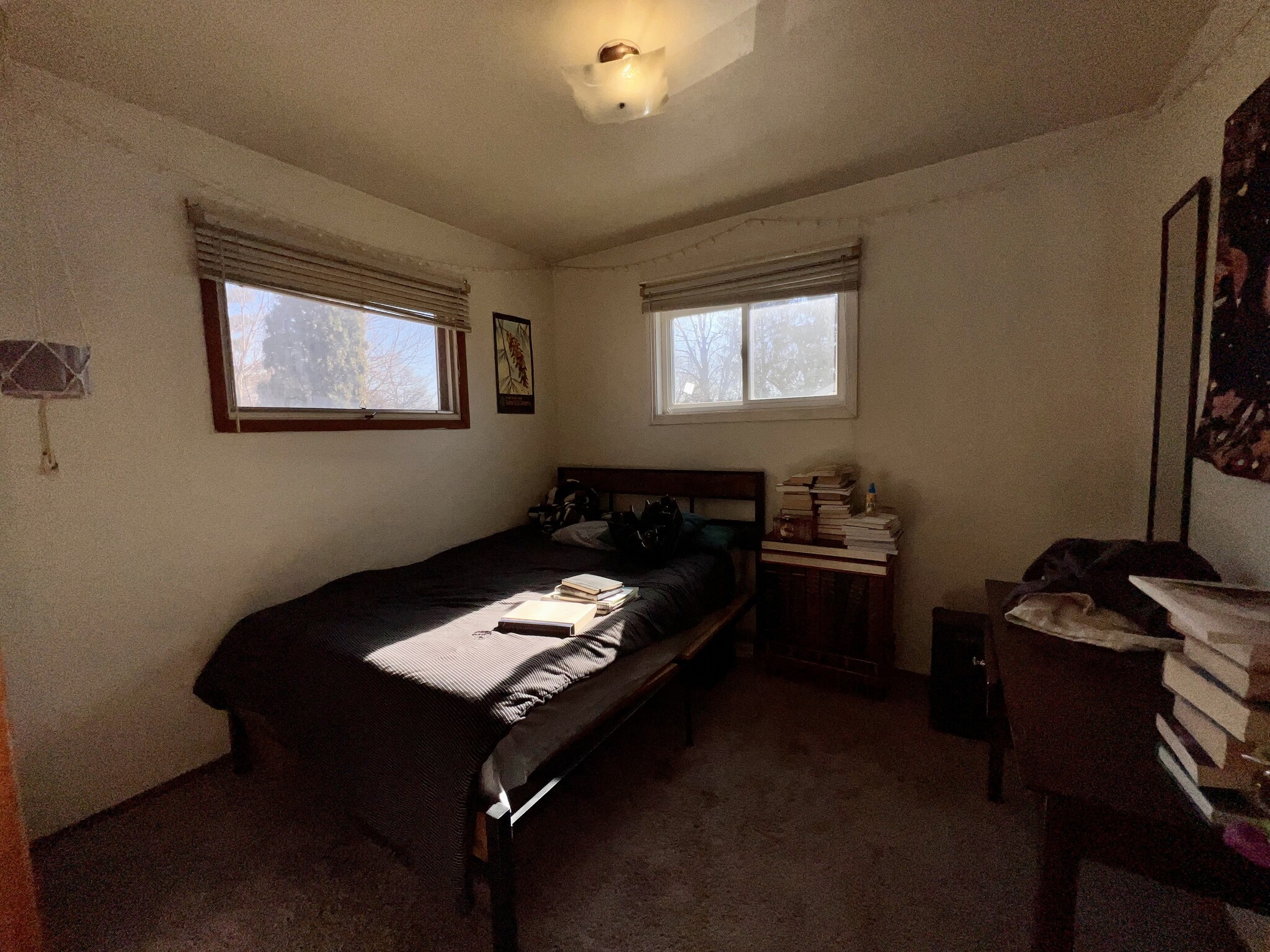 Building Photo - 718 7th Ave