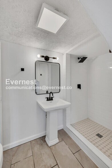 Building Photo - 142 Gordon Terrace