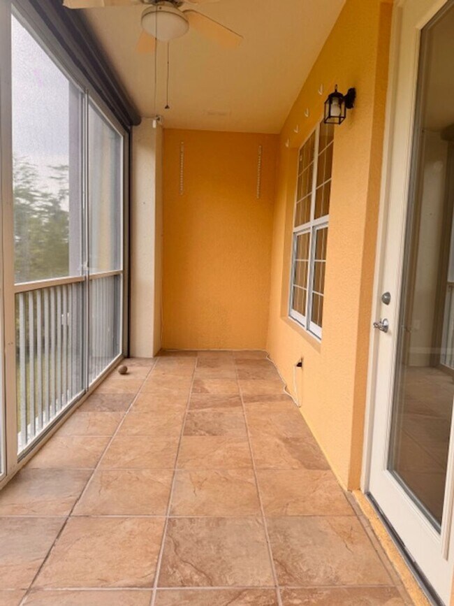 Building Photo - Condominium for rent