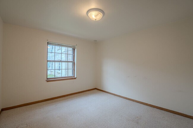 Building Photo - 4204 N Olsen Ave