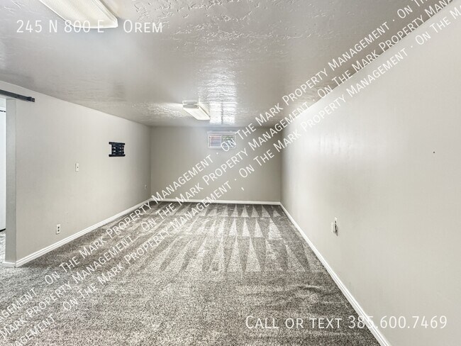 Building Photo - 245 N 800 E